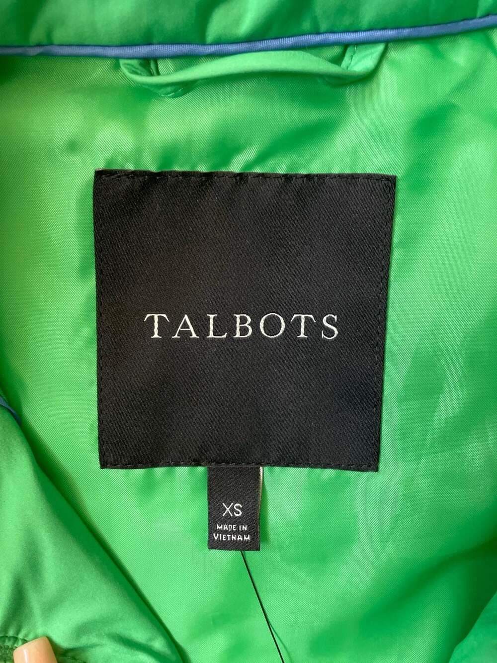 Talbots Women's Green Diamond Quilted Puffer Vest with Navy Trim - Picture 3 of 7